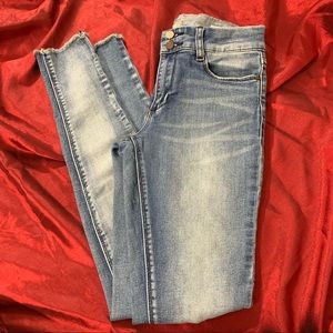 (ban•jara) skinny blue jeans